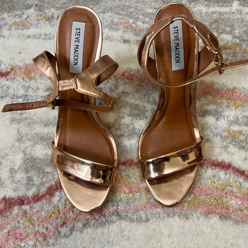 Steve Madden Women's Rose Gold Sandals